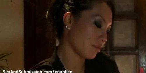 Geile Blowjob-Action im asiatischen Massagesalon